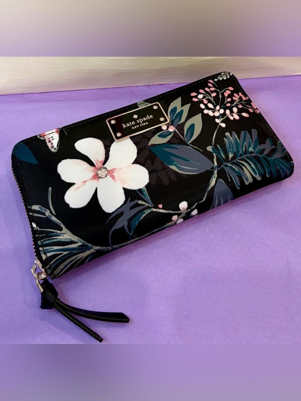 NWT KATE SPADE BUNDLE
Wallet/Passport Holder/Tote - Black, Pink, White - Picture 5 of 16